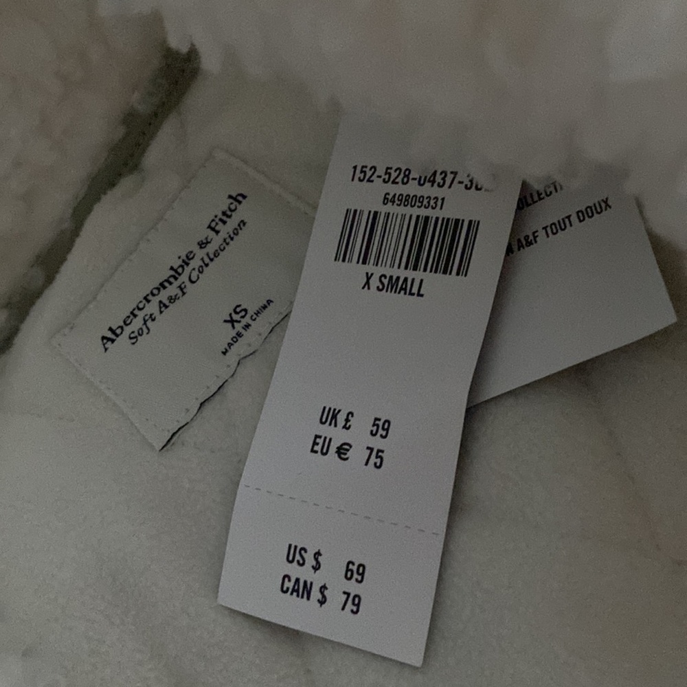 Abercrombie & Fitch Soft A&F Collection Vest - Picture 3 of 4